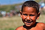 Portrét dítěte z romské osady ve slovenských Volovských vrších, rok 2011