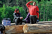 Lesní dělníci v rumunském pohoří Maramureš, rok 2012